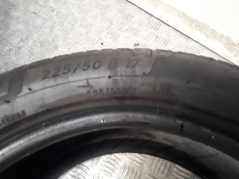 Recambio de neumatico pareja para neumaticos reutilizados - referencia OEM IAM 225501794Y MICHELIN 225/50/17/94Y