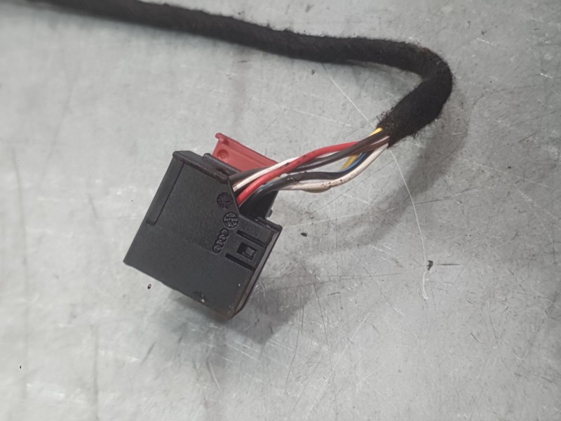 Recambio de retrovisor derecho para volkswagen golf vi (5k1) 1.4 tsi referencia OEM IAM 5K0857508AD ELECTRICO 