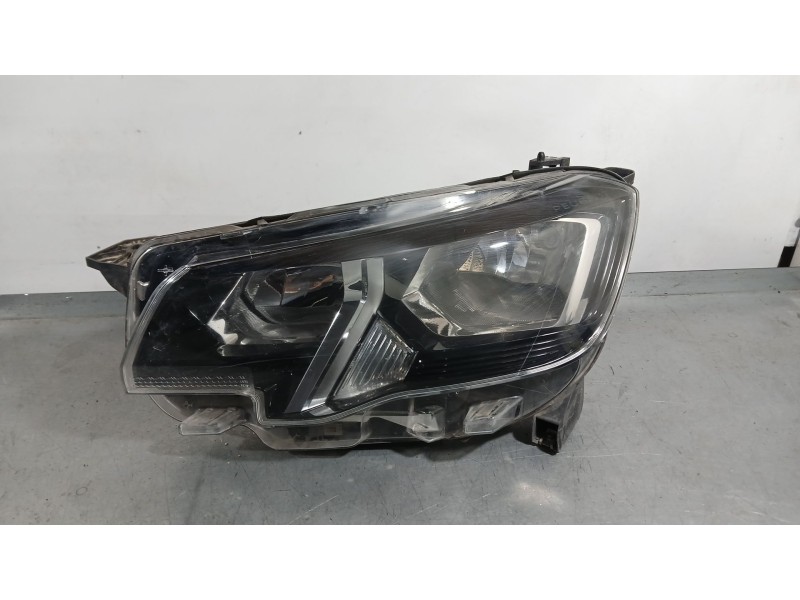 Recambio de faro izquierdo para peugeot rifter 1.5 bluehdi 100 referencia OEM IAM 9816826980  