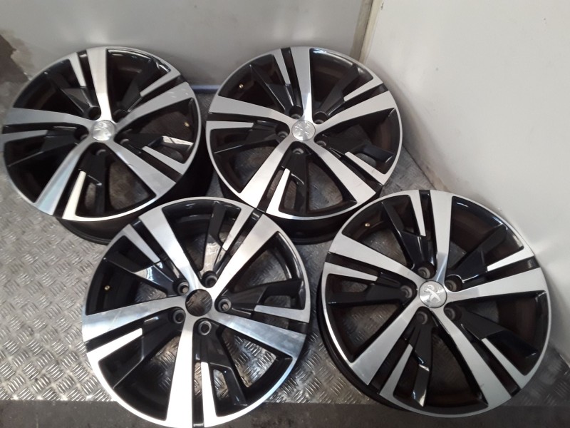 Recambio de juego llantas aluminio para peugeot 3008 ii suv (mc_, mr_, mj_, m4_) 1.5 bluehdi 130 referencia OEM IAM 7.5X18 5 TOR