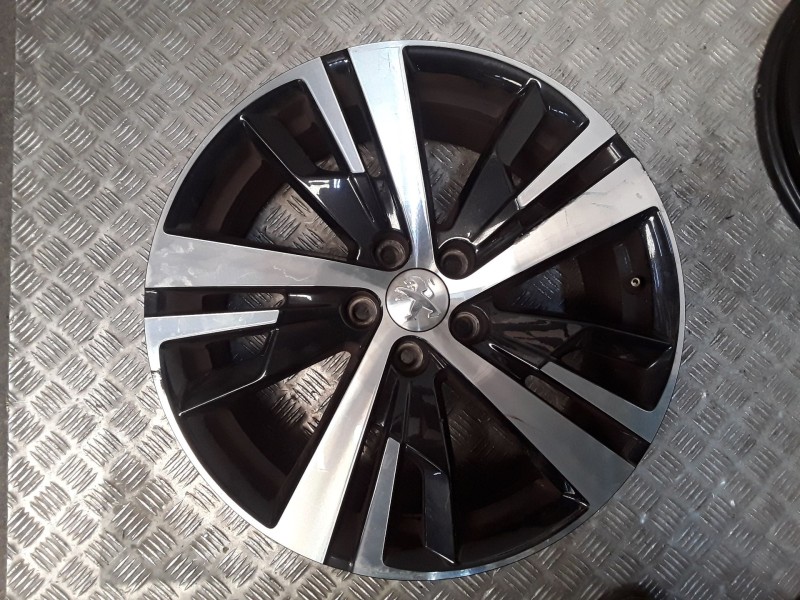Recambio de juego llantas aluminio para peugeot 3008 ii suv (mc_, mr_, mj_, m4_) 1.5 bluehdi 130 referencia OEM IAM 7.5X18 5 TOR