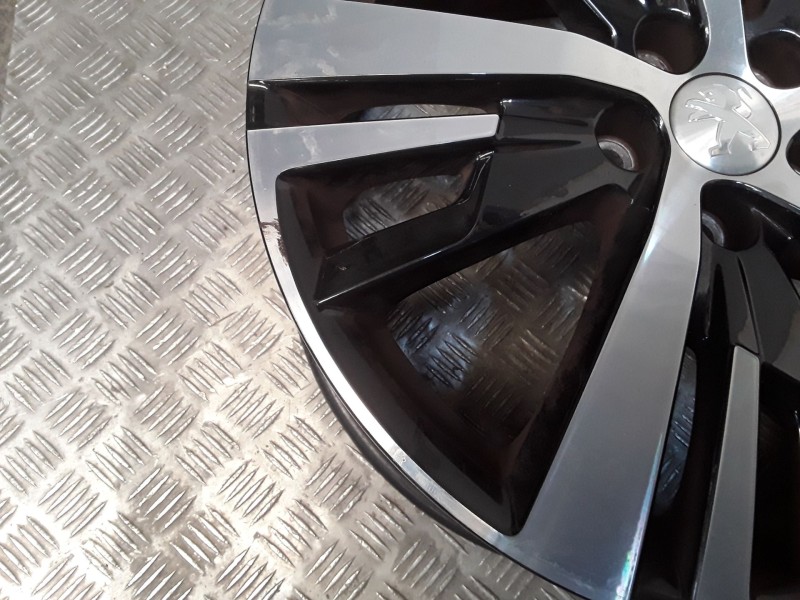 Recambio de juego llantas aluminio para peugeot 3008 ii suv (mc_, mr_, mj_, m4_) 1.5 bluehdi 130 referencia OEM IAM 7.5X18 5 TOR