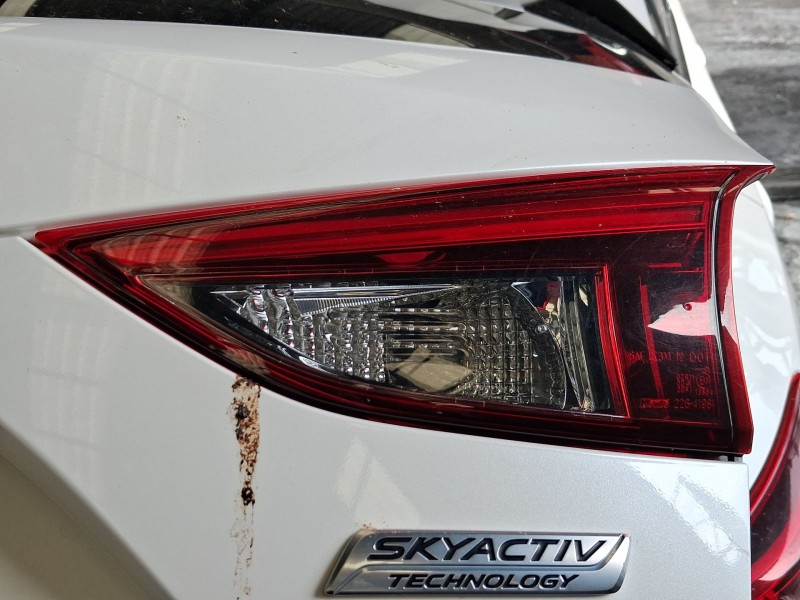 Recambio de piloto trasero derecho interior para mazda 3 (bm, bn) 2.2 d referencia OEM IAM B45D513F0D  