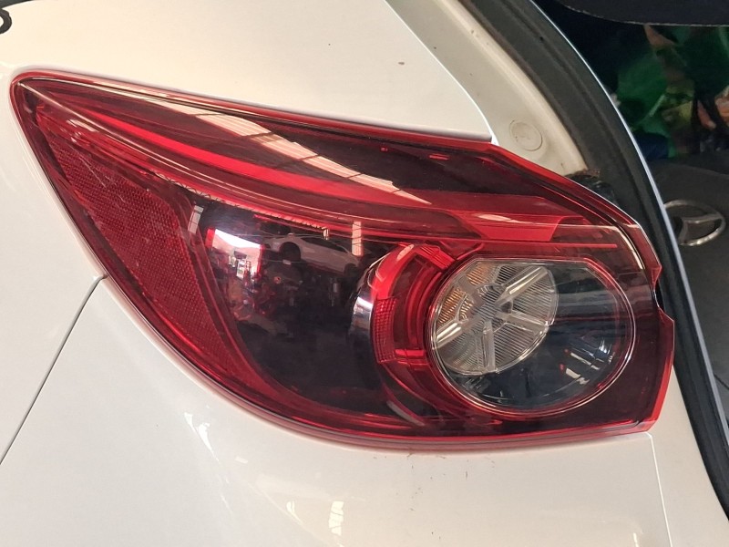 Recambio de piloto trasero izquierdo exterior para mazda 3 (bm, bn) 2.2 d referencia OEM IAM B45D51160D  