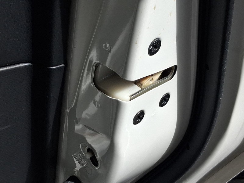 Recambio de cerradura puerta trasera derecha para mazda 3 (bm, bn) 2.2 d referencia OEM IAM BHN972310B  