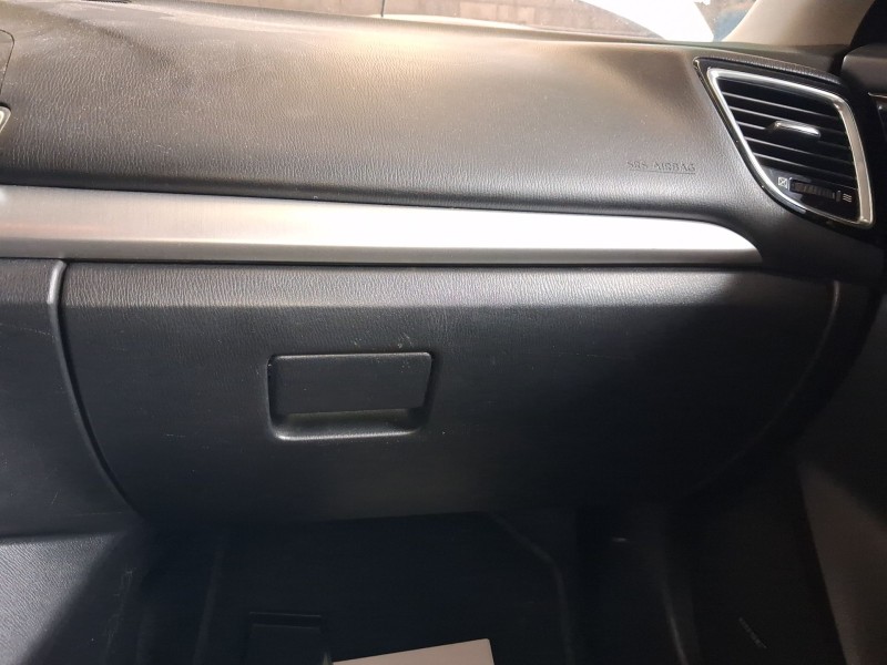 Recambio de guantera para mazda 3 (bm, bn) 2.2 d referencia OEM IAM BHN164030CFKZ  