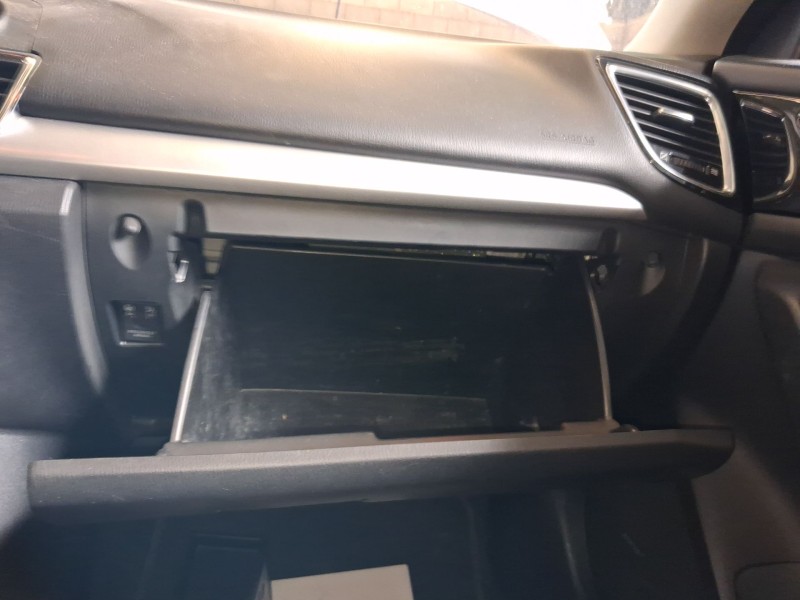 Recambio de guantera para mazda 3 (bm, bn) 2.2 d referencia OEM IAM BHN164030CFKZ  