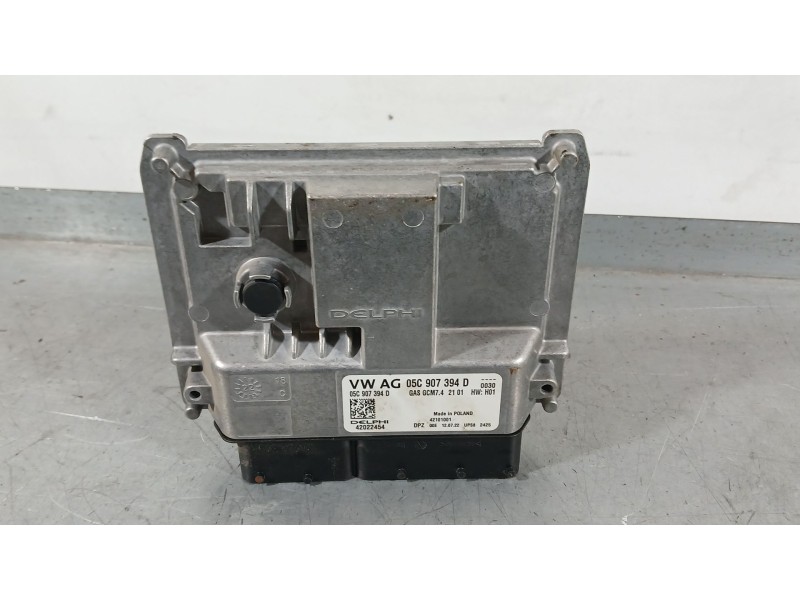 Recambio de centralita motor uce para skoda kamiq (nw4) 1.0 tsi referencia OEM IAM 05C906032K  