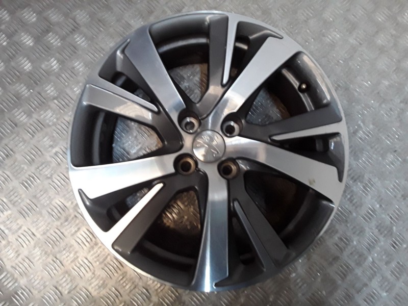 Recambio de llanta aluminio para peugeot 2008 i (cu_) 1.2 thp 110 / puretech 110 referencia OEM IAM 6.5X17 4TORN ET20 ROZADA ALU