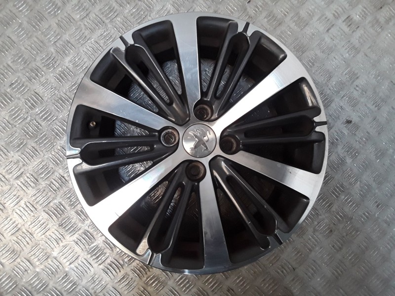 Recambio de llanta aluminio para peugeot 208 i (ca_, cc_) 1.2 vti 82 referencia OEM IAM 6X16 4 TORN ET23 ROZADA ALUMINIO
