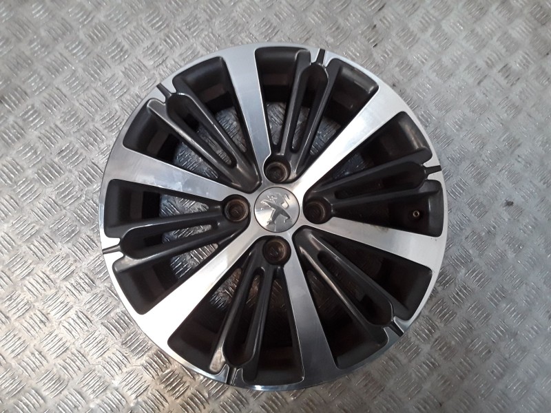 Recambio de llanta aluminio para peugeot 208 i (ca_, cc_) 1.2 vti 82 referencia OEM IAM 6X16 4 TORN ET23 ROZADA ALUMINIO