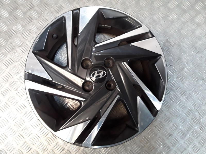 Recambio de llanta aluminio para hyundai bayon (bc3) 1.0 t-gdi referencia OEM IAM 6X16 4TORN ET50 ROZADA ALUMINIO