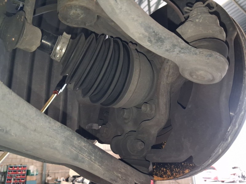 Recambio de mangueta delantera derecha para mazda 3 (bm, bn) 2.2 d referencia OEM IAM B45A33021  