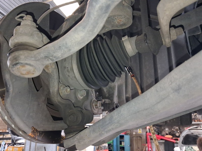 Recambio de mangueta delantera izquierda para mazda 3 (bm, bn) 2.2 d referencia OEM IAM B45A33031  