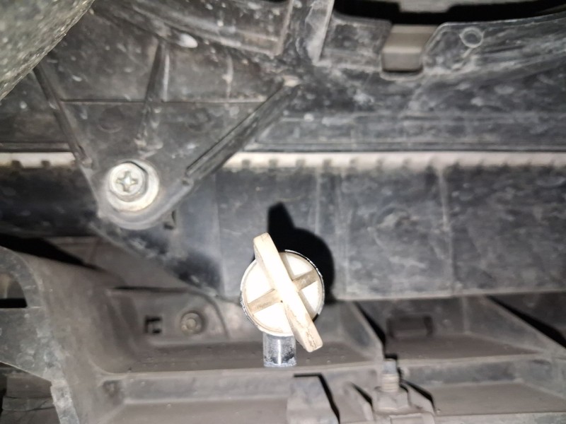 Recambio de radiador agua para mazda 3 (bm, bn) 2.2 d referencia OEM IAM SH1215200A  