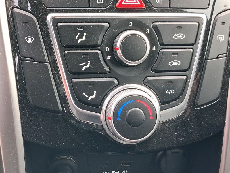 Recambio de mando climatizador para hyundai i30 (gd) 1.4 crdi referencia OEM IAM 97250A6000GU  