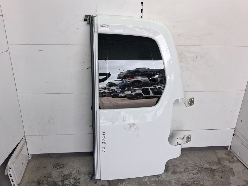 Recambio de puerta trasera derecha carga para peugeot rifter 1.5 bluehdi 100 referencia OEM IAM 9820436680  
