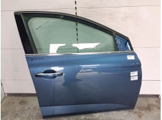 PUERTA DELANTERA DERECHA 801001148R TOCADA