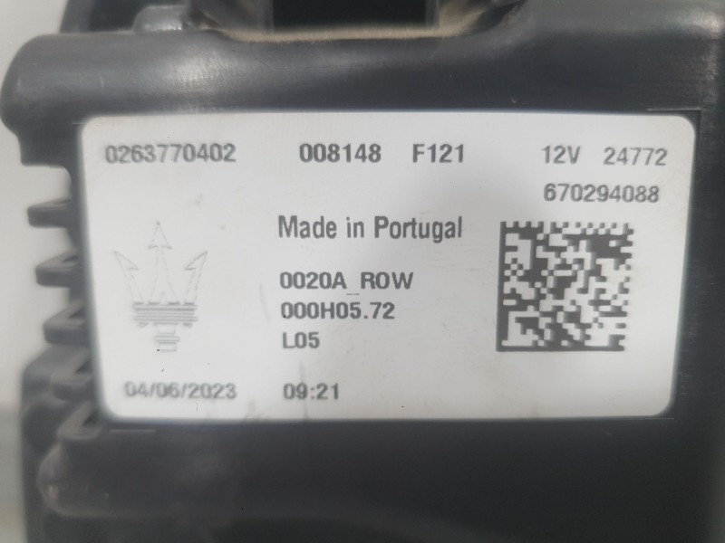 Recambio de cuadro instrumentos para maserati grecale modena mild hybrid q4 referencia OEM IAM 670294088  