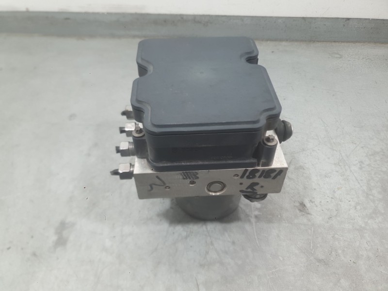 Recambio de abs para jeep cherokee (kl) 2.0 crd 4x4 referencia OEM IAM 68237001AD  