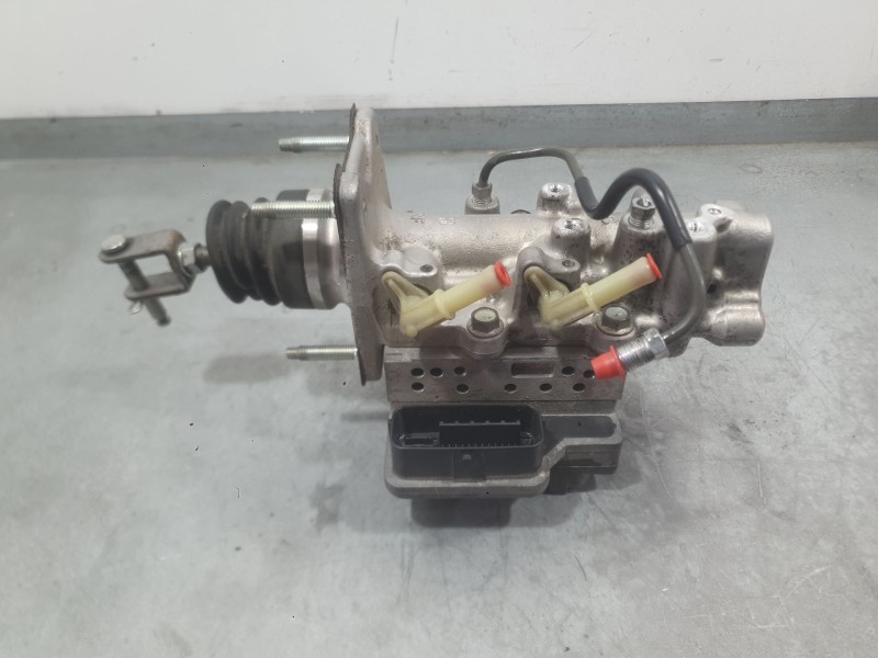 Recambio de abs para lexus ct (zwa10_) 200h (zwa10_) referencia OEM IAM 4720047040 C/ BOMBA FRENO Y SERVOFRENO 