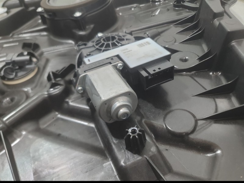 Recambio de elevalunas delantero izquierdo para bmw 3 (g20, g80, g28) 320 d mild-hybrid referencia OEM IAM 749710310 E02377203 