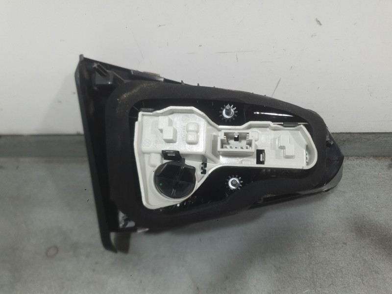 Recambio de piloto trasero derecho interior para volkswagen golf vii (5g1, bq1, be1, be2) 1.4 tsi referencia OEM IAM 5G0945094AC