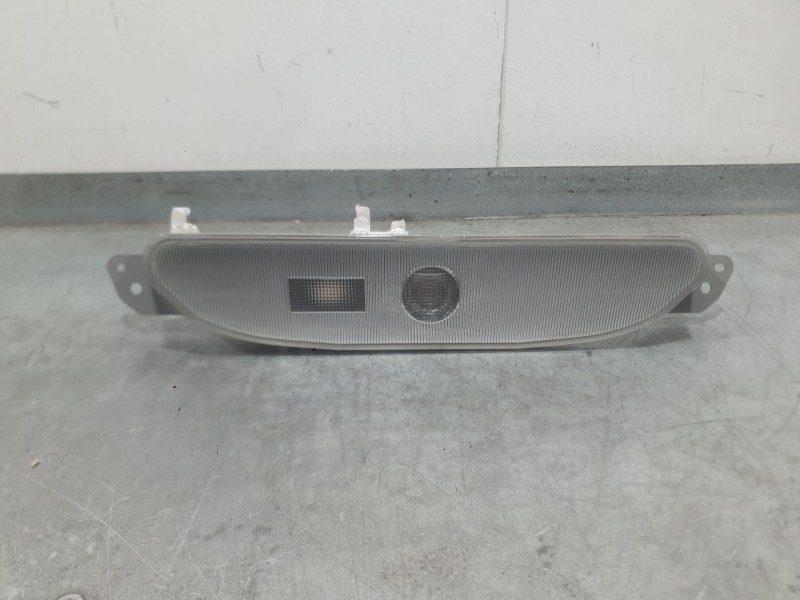 Recambio de piloto trasero central para toyota yaris (_p21_, _pa1_, _ph1_) 1.5 hybrid (mxph11) referencia OEM IAM  PARAGOLPES 