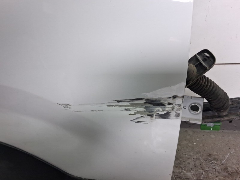 Recambio de puerta delantera derecha para peugeot rifter 1.5 bluehdi 100 referencia OEM IAM 9843488780 TOCADA ROZADA 