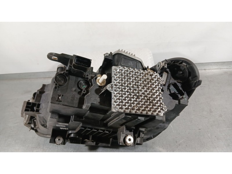 Recambio de faro derecho para bmw x1 (f48) sdrive 18 d referencia OEM IAM 63117428736 PATA ROTA 