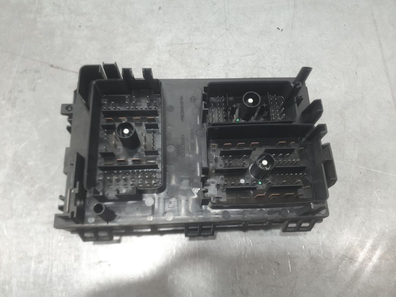 Recambio de caja reles / fusibles para opel astra j (p10) 1.7 cdti (68) referencia OEM IAM 13318782  