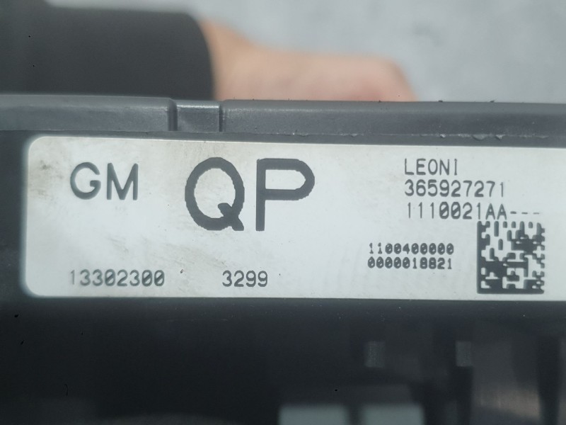 Recambio de caja reles / fusibles para opel astra j (p10) 1.7 cdti (68) referencia OEM IAM   