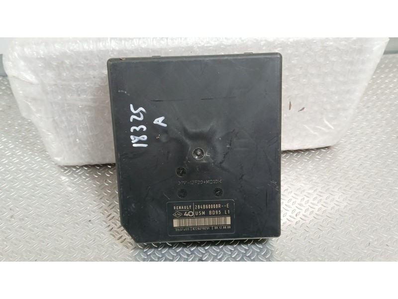 Recambio de caja reles / fusibles para renault megane iii hatchback (bz0/1_, b3_) 1.5 dci referencia OEM IAM 284B69854R  