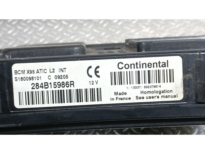 Recambio de caja reles / fusibles para renault megane iii hatchback (bz0/1_, b3_) 1.5 dci referencia OEM IAM   