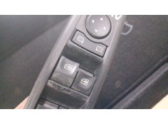 MANDO ELEVALUNAS DELANTERO IZQUIERDO 809610006R 