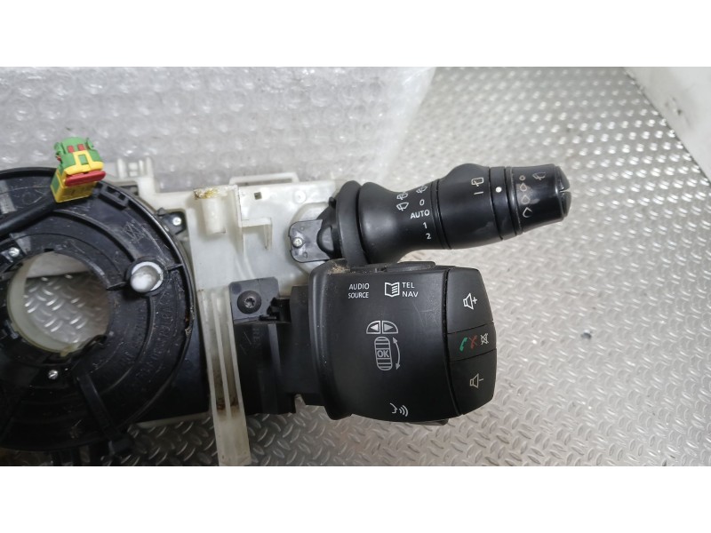 Recambio de mando luces y limpia para renault megane iii hatchback (bz0/1_, b3_) 1.5 dci referencia OEM IAM 255670019R  