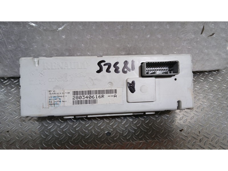 Recambio de pantalla multifuncion para renault megane iii hatchback (bz0/1_, b3_) 1.5 dci referencia OEM IAM   