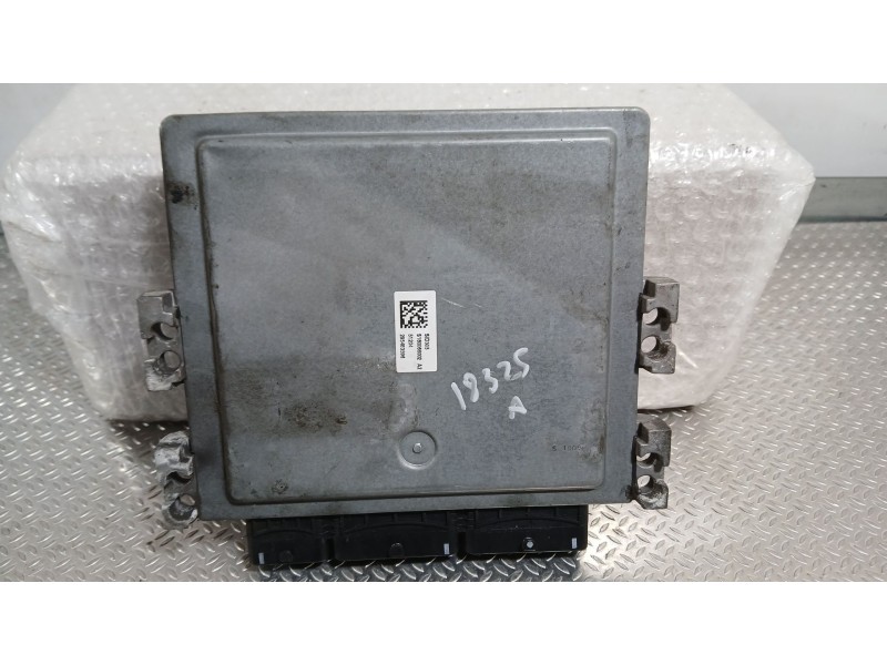 Recambio de centralita motor uce para renault megane iii hatchback (bz0/1_, b3_) 1.5 dci referencia OEM IAM 237100777R  