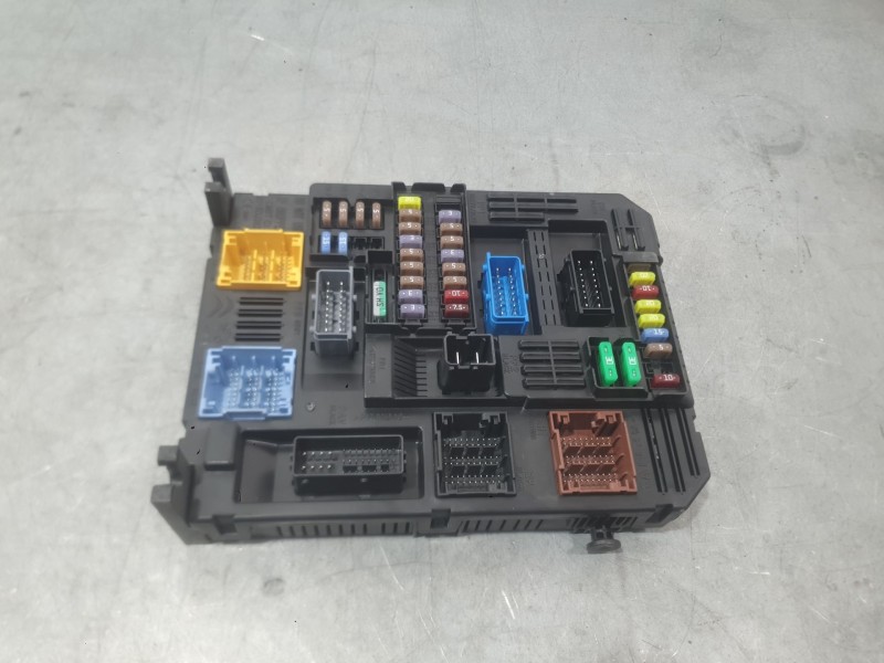Recambio de caja reles / fusibles para fiat doblo furgón/monospace (510_, 511_) bluehdi 100 referencia OEM IAM   