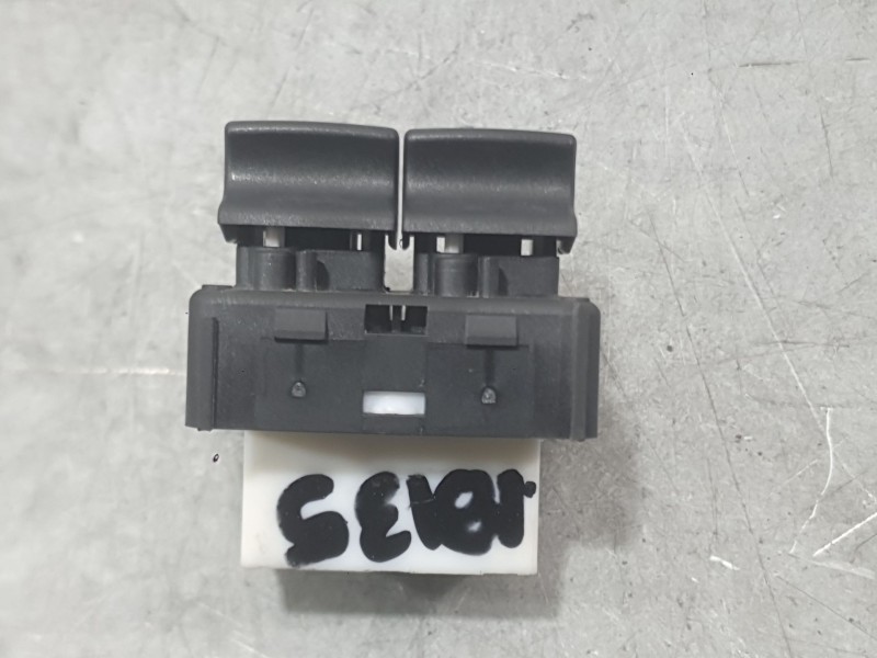 Recambio de mando elevalunas delantero izquierdo para fiat doblo furgón/monospace (510_, 511_) bluehdi 100 referencia OEM IAM  C