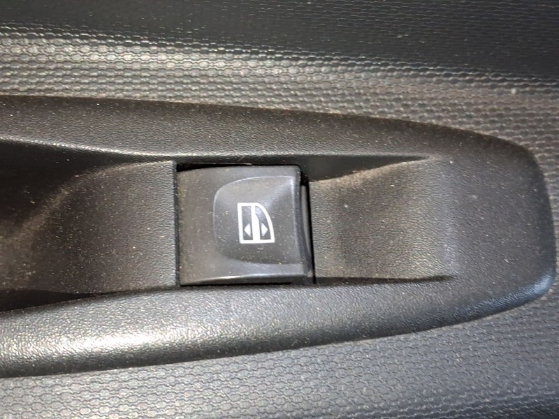 Recambio de mando elevalunas trasero izquierdo para renault captur i (j5_, h5_) 1.5 dci 90 referencia OEM IAM 254218614R  