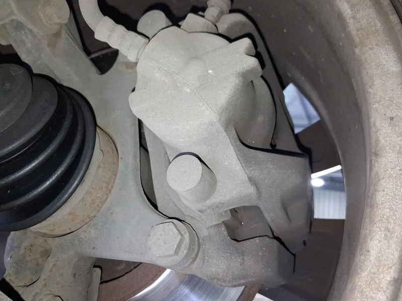 Recambio de pinza freno delantera izquierda para renault captur i (j5_, h5_) 1.5 dci 90 referencia OEM IAM 410111495R  