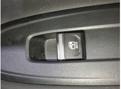 MANDO ELEVALUNAS DELANTERO DERECHO 2541100Q2A 