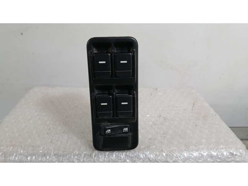 Recambio de mando elevalunas delantero izquierdo para land rover range rover sport v8 td first edition referencia OEM IAM LR0860