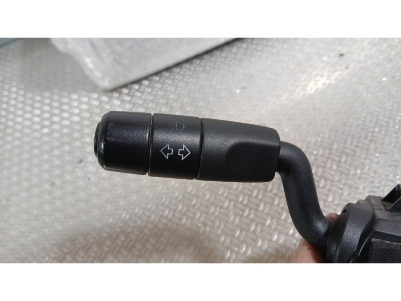 Recambio de mando intermitentes para land rover range rover sport v8 td first edition referencia OEM IAM   