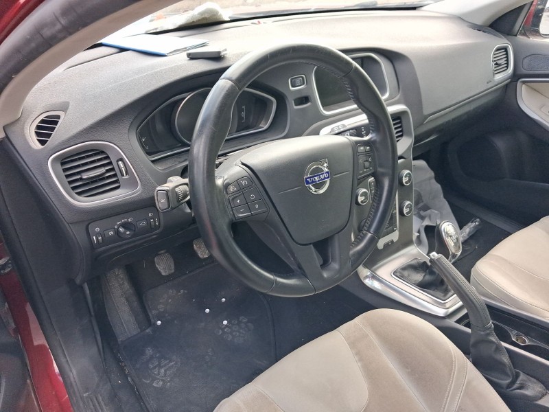 volvo v40 hatchback (525) del año 2014