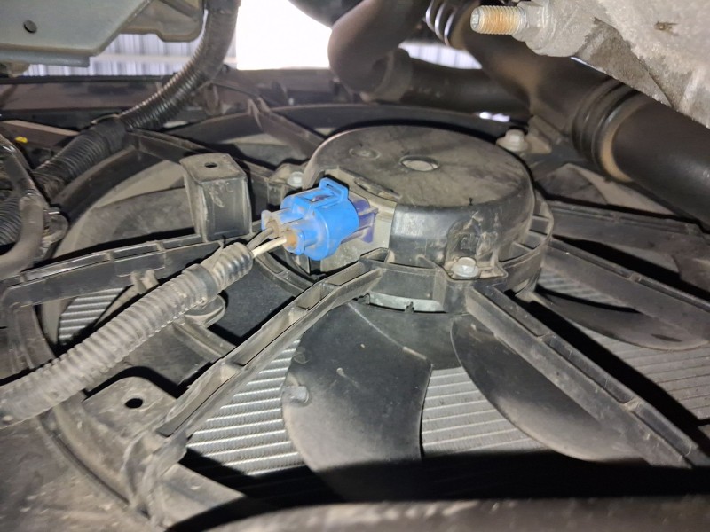Recambio de electroventilador para renault captur i (j5_, h5_) 1.5 dci 90 referencia OEM IAM 214818009R 214816703R 