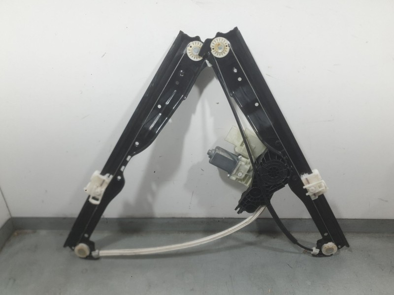Recambio de elevalunas delantero izquierdo para peugeot 308 ii (lb_, lp_, lw_, lh_, l3_) 1.5 bluehdi 130 referencia OEM IAM 9825