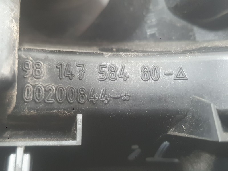 Recambio de piloto trasero izquierdo interior para peugeot 2008 i (cu_) 1.6 bluehdi 100 referencia OEM IAM 9814758480  