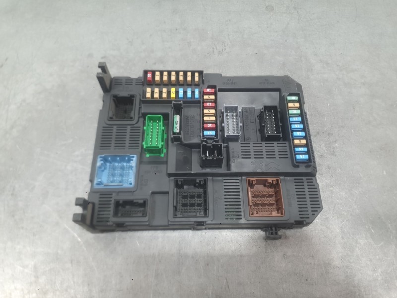 Recambio de caja reles / fusibles para peugeot 2008 i (cu_) 1.6 bluehdi 100 referencia OEM IAM   